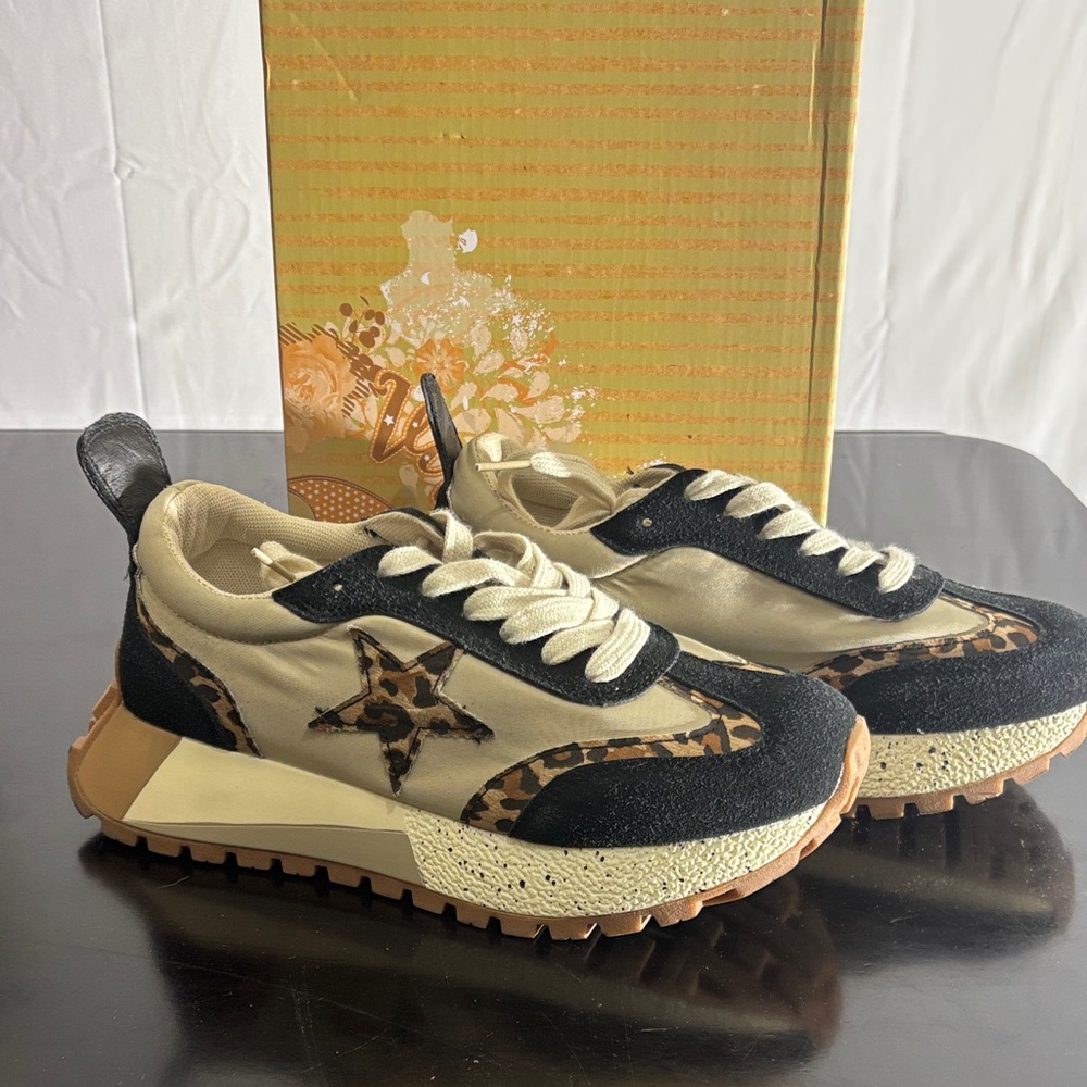 Very G Leopard Star Black and Tan Sneakers